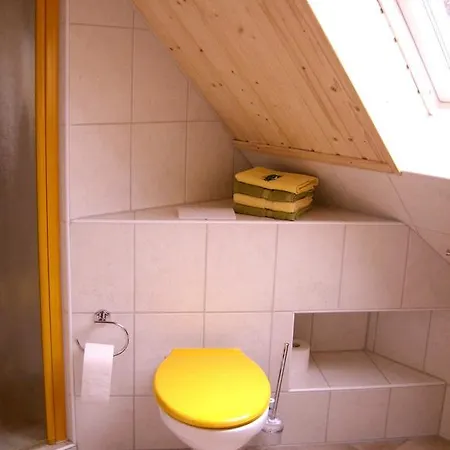 Gaestezimmer Am Maerchenbrunnen ゲストハウス