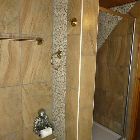 Гостевой дом Gaestezimmer Am Maerchenbrunnen 3*